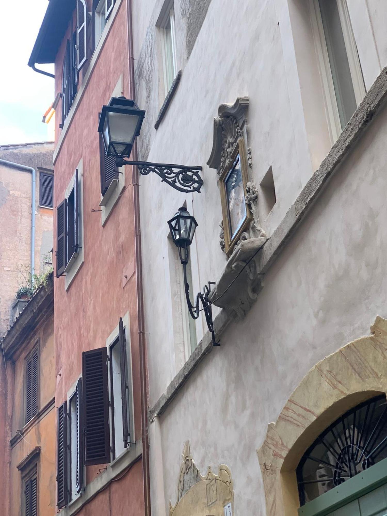 Old Monserrato In Campo De' Fiori Rome Luaran gambar